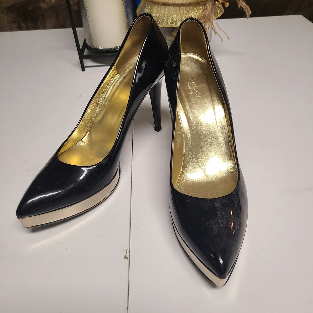 Gucci Black and Gold Women's Heels